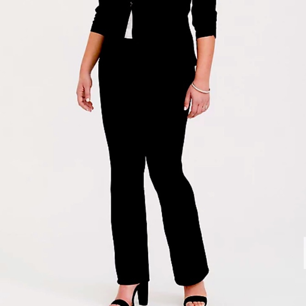 New, w/tags black trousers by torrid.